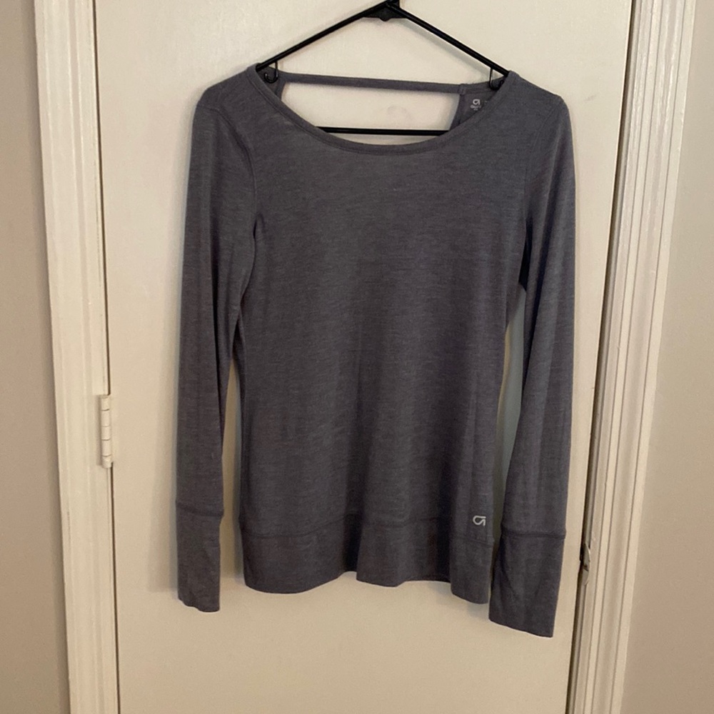 Women’s  XS gap blouse long sleeves open back gray